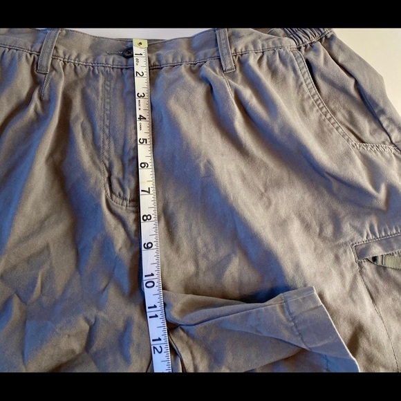 Woolrich Womens Grey Taupe Cargo Shorts Size 14P 30 High-Rise 6” I 100% Cotton - Picture 9 of 16
